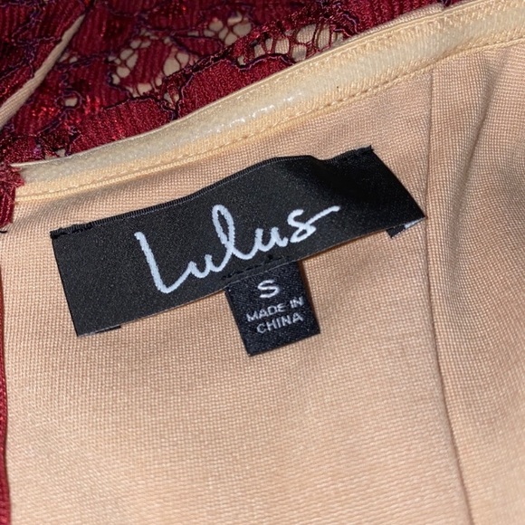 Lulu’s off the shoulder Red and Cream dress- Small - Picture 5 of 5